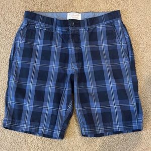 Penguin men’s shorts, size 32